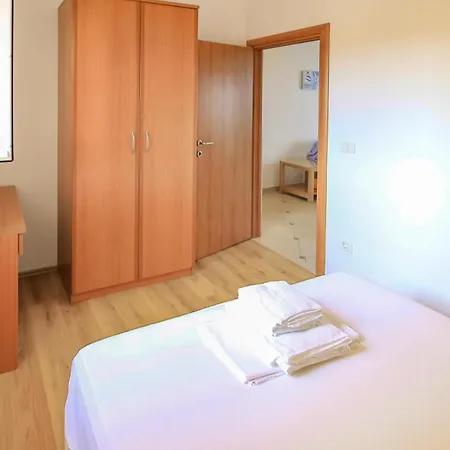 Lovely In With House Sea View Apartment