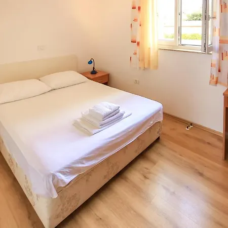 Lovely In With House Sea View Apartment Mandre